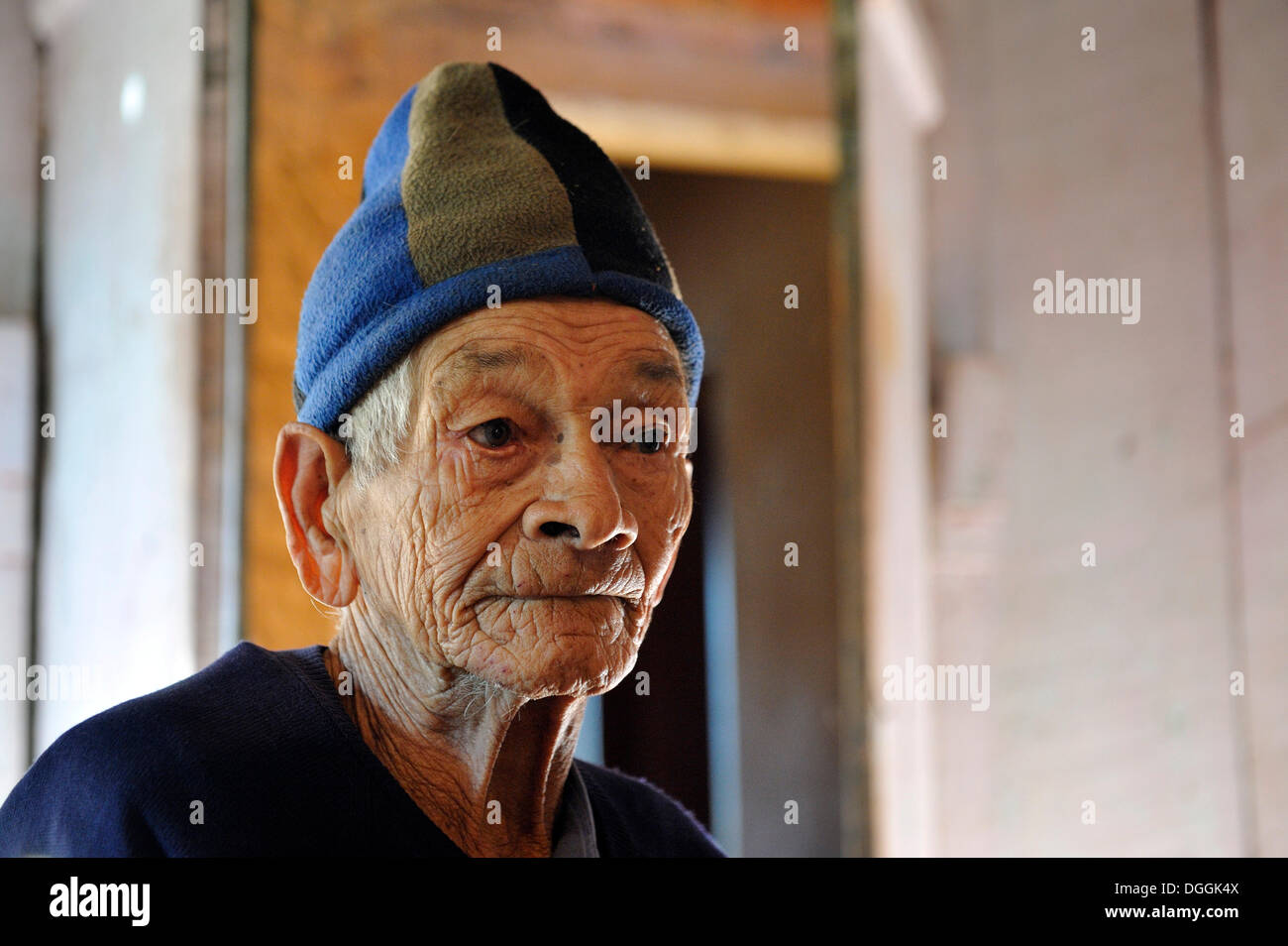 Älterer Mann trägt eine wollene Mütze, Landwirt, Portrait, Pastoreo, Caaguazu Abteilung, Paraguay Stockfoto