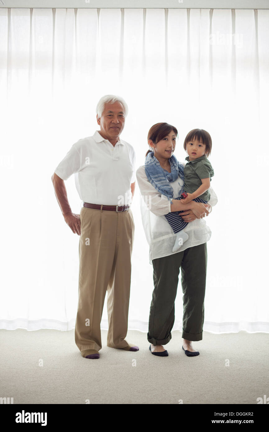 Drei Generationen Familienporträt Stockfoto