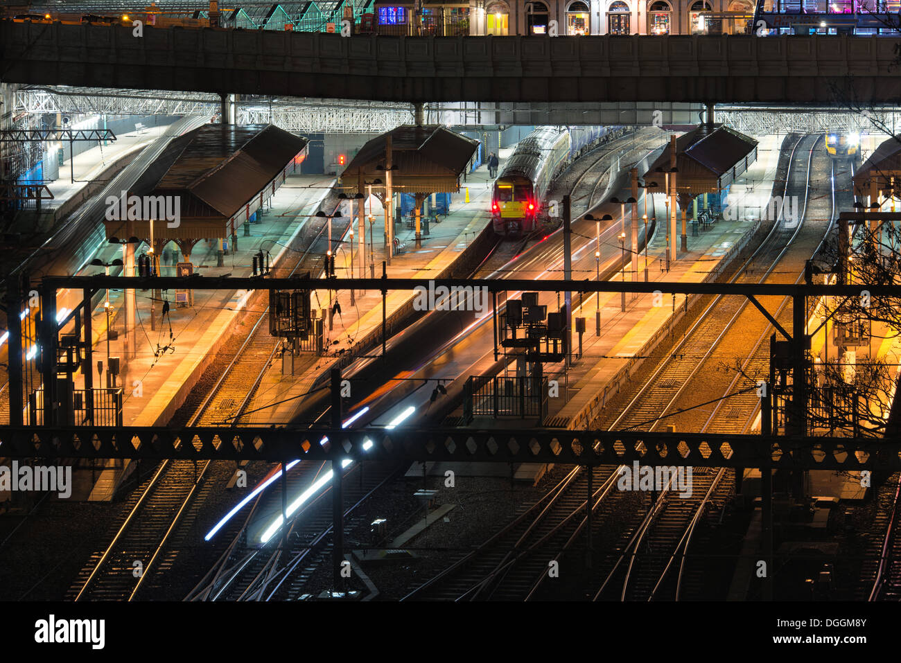 Verlassen Ediburgh Waverley Bahnhof Stockfoto