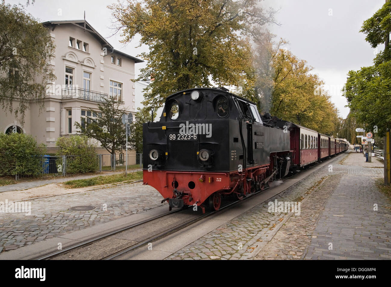 Baederbahn molli, eine Schmalspurige Dampf-Bahn betrieben, an der Goethestraße Bahnhof in Bad Doberan Stockfoto