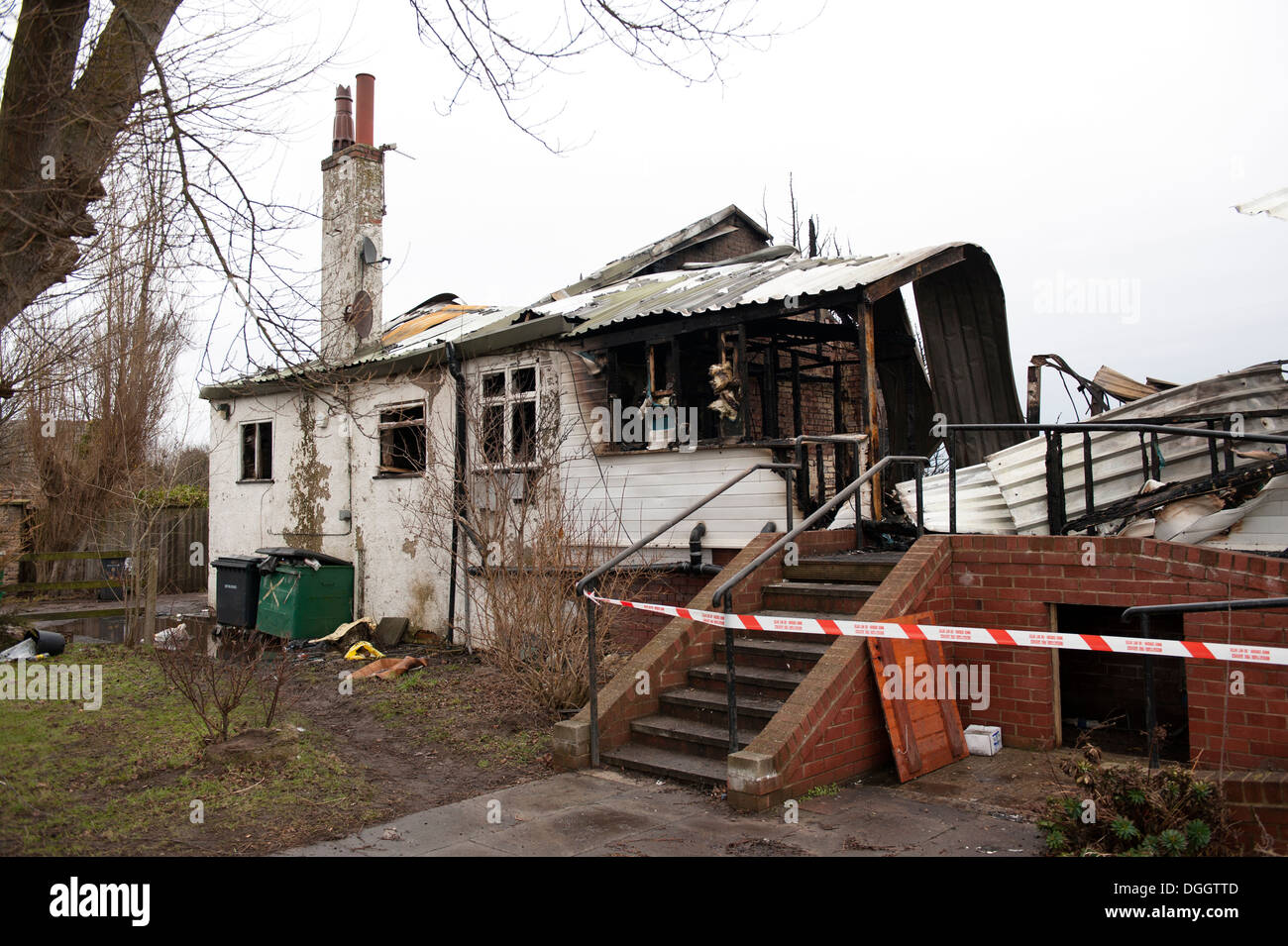 Cricket Pavillon Club Haus Feuer Brandstiftung ausgebrannt Stockfoto