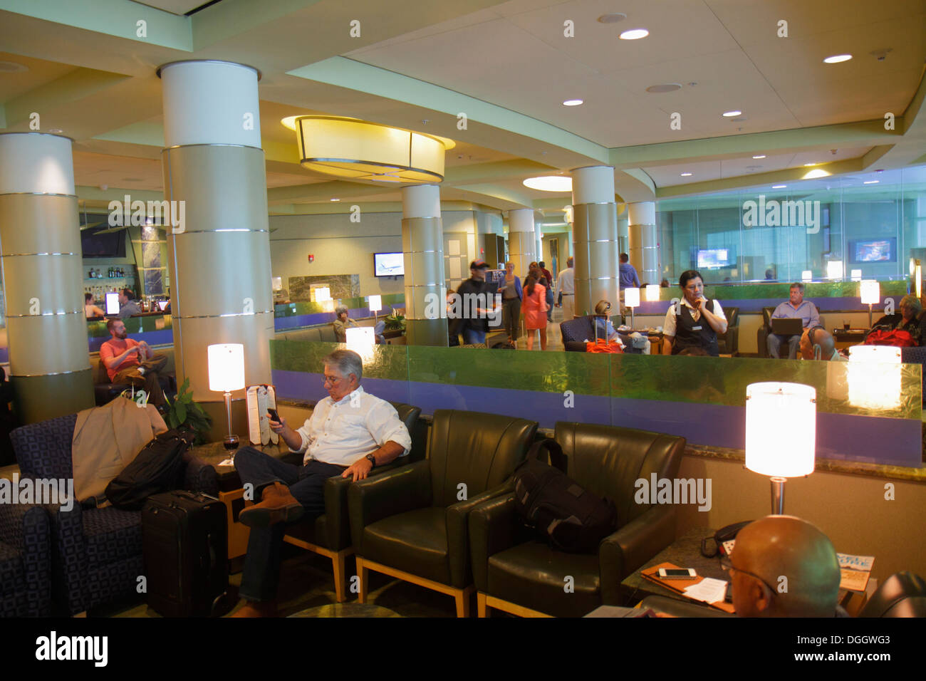 Miami Florida International Airport MIA, Terminal, Gate, American Airlines, Admiral Club, Lounge, Besucher reisen Reise touristischer Tourismus Wahrzeichen la Stockfoto