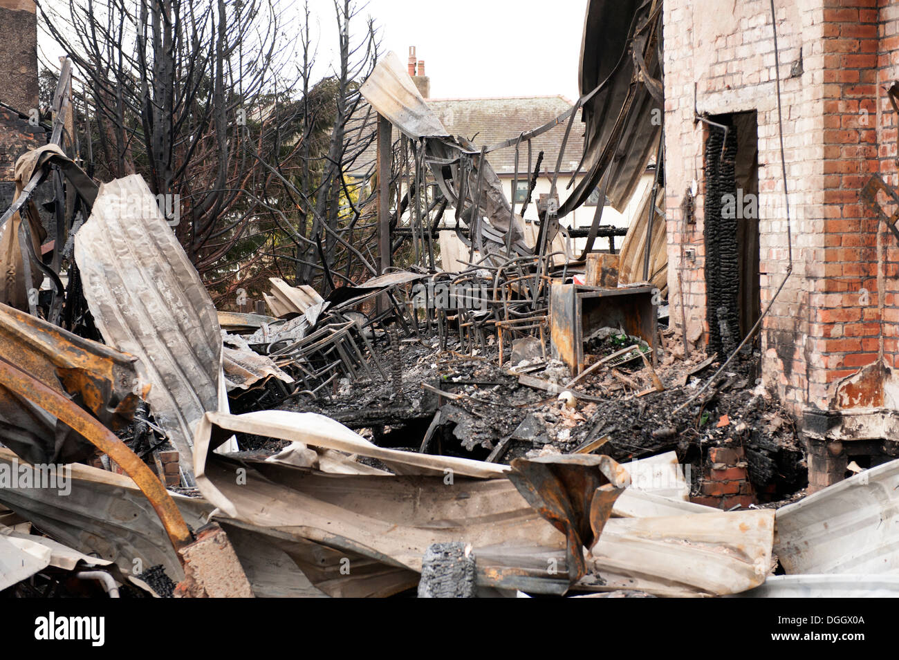 Stahl Struktur Gebäude Feuer Brandstiftung ausgebrannt Stockfoto