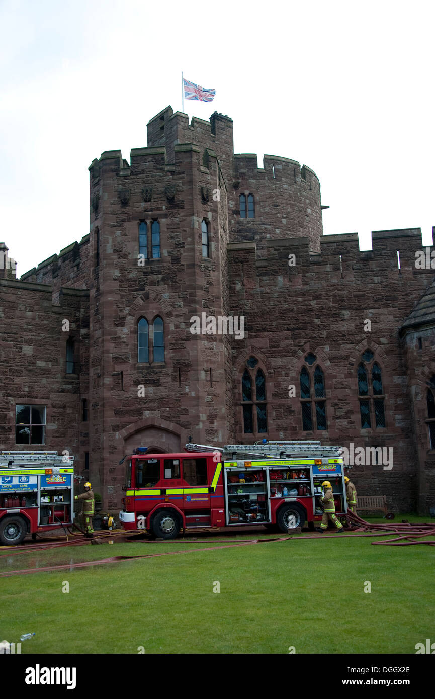 Englisch-Burg auf Feuerwehrfahrzeuge Feuerwehr LKW Brand Stockfoto