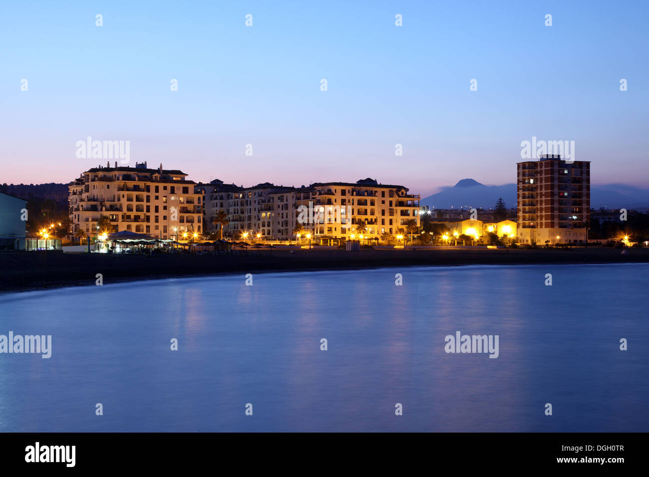 Wohngebäude in Puerto Duquesa. Costa Del Sol, Spanien Stockfoto