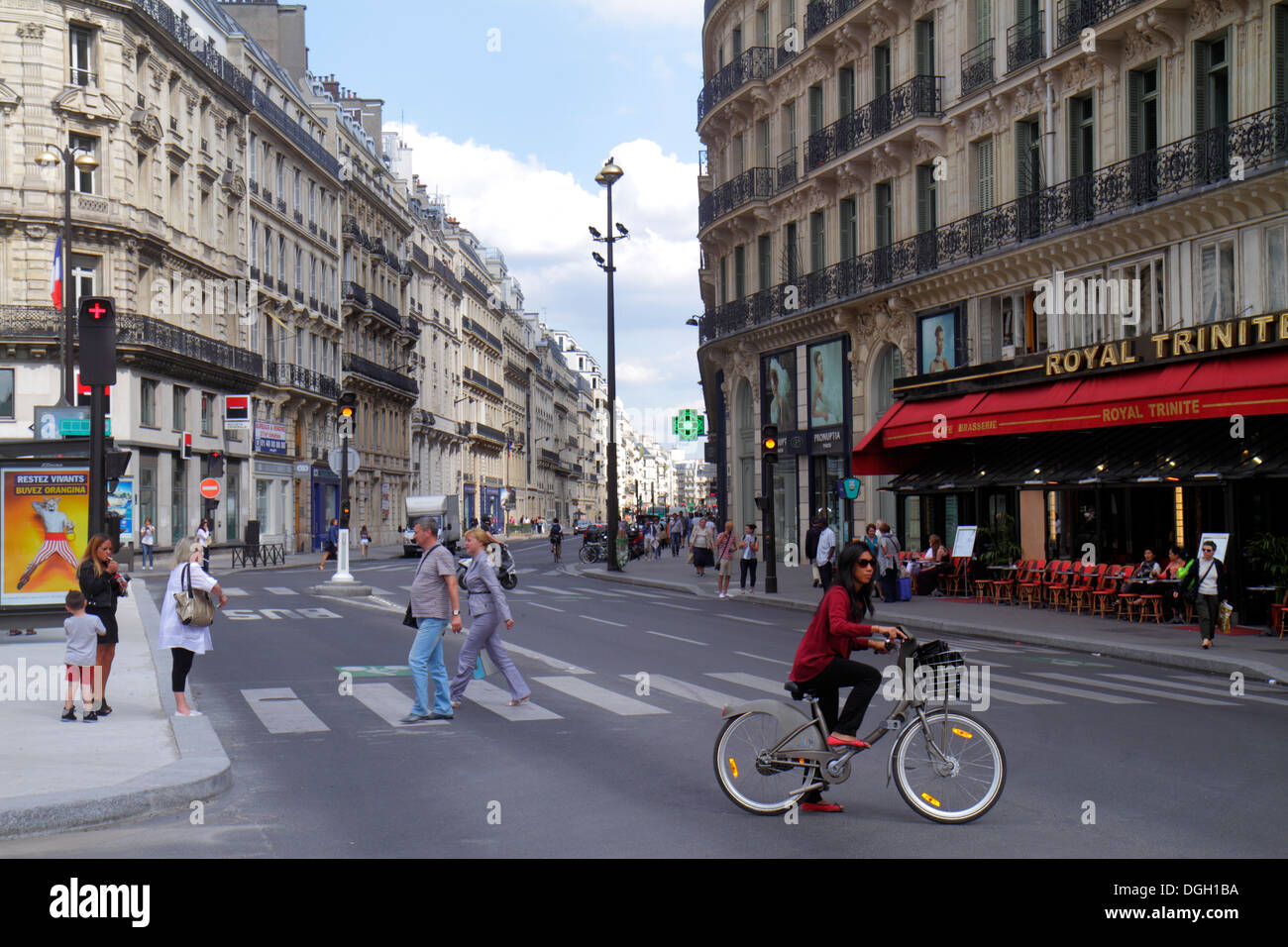Paris Frankreich,9. Arrondissement,Place d'Estienne d'Orves,Rue de Châteaudun,Royal Trinité,Restaurant Restaurants Essen Essen Essen Essen Café Cafés,Küche,Essen,Ca Stockfoto