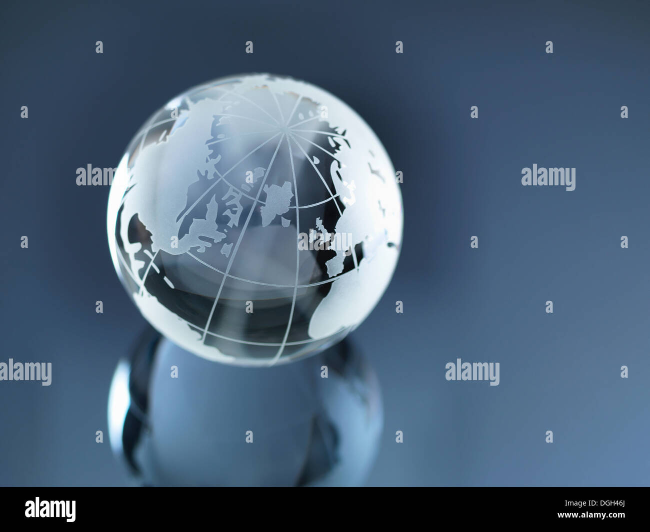 Glaskugel, die illustrieren, Nord- und Südamerika, Europa, Russland und Afrika Stockfoto