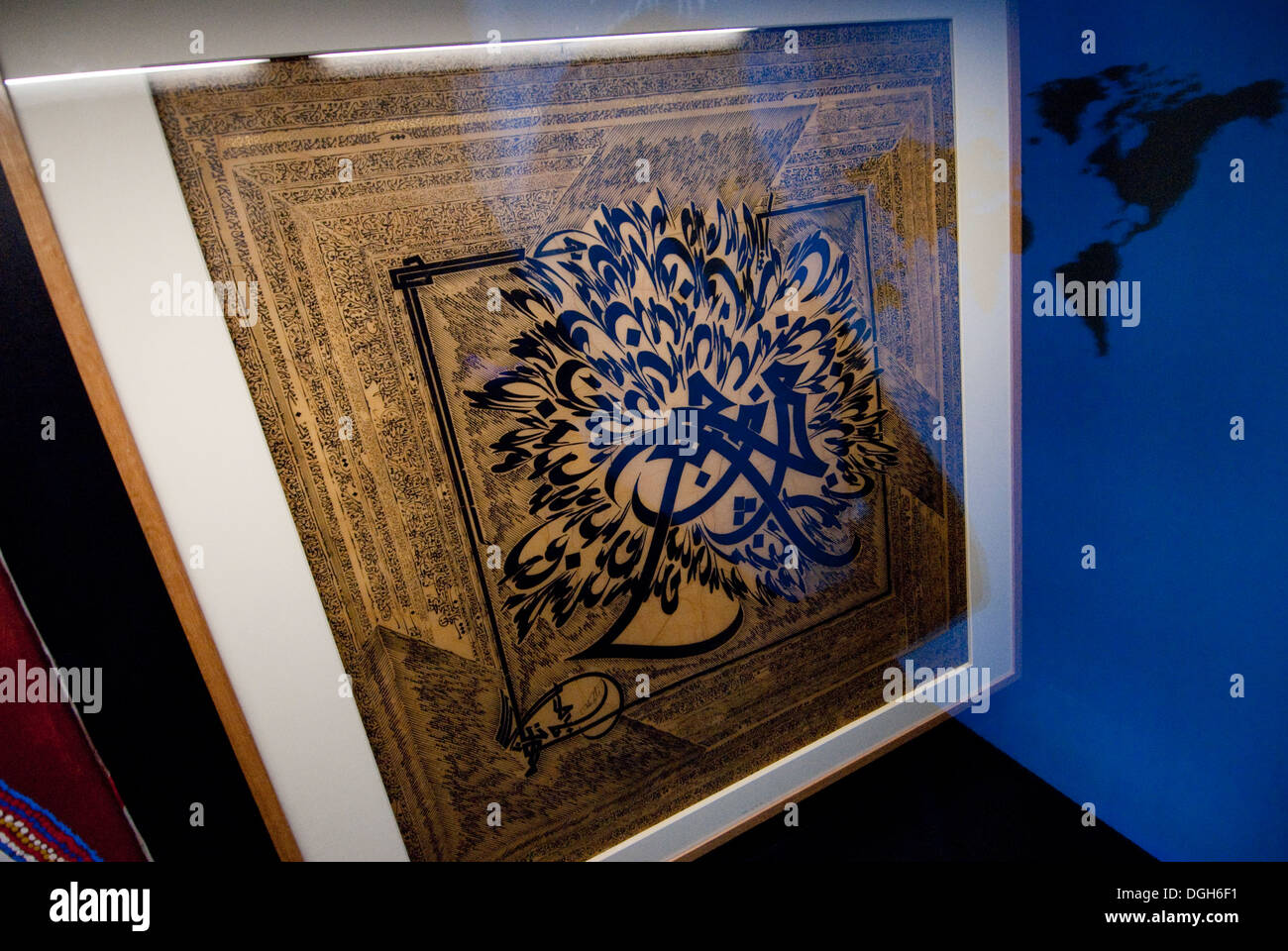 Ohne Titel. MJA Mahdaoui. Gold und Tusche auf Schaffell. Tunesien, 1984.   "Schätze der Kulturen der Welt" Stockfoto