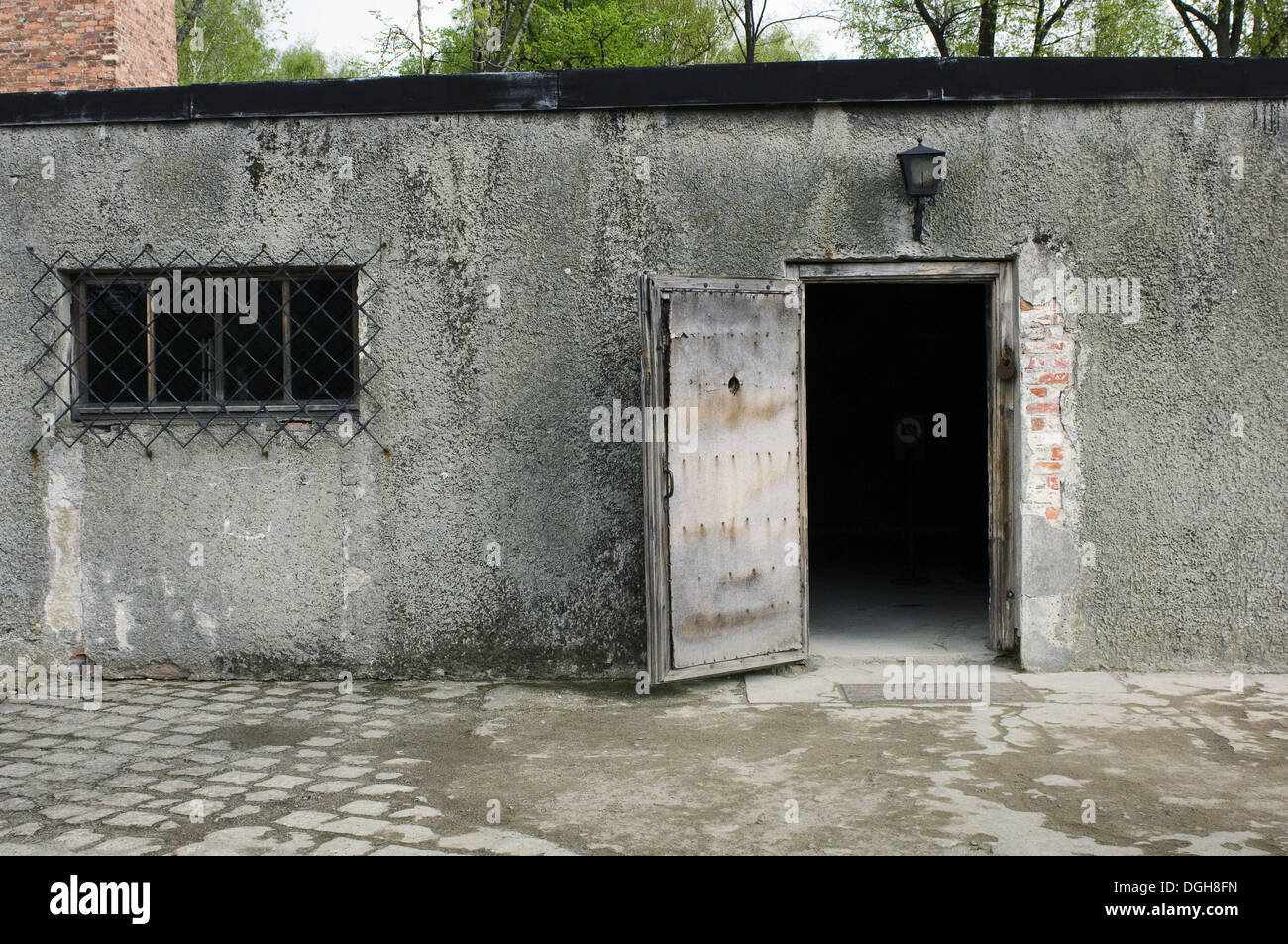 Tür zur Gaskammer, in Konzentrations- und Vernichtungslagern Camp, Auschwitz, Polen Stockfoto
