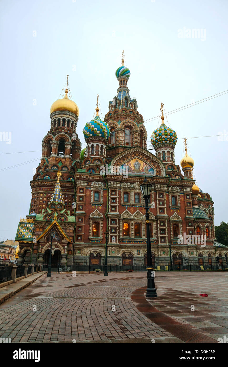 Retter auf Blut-Kathedrale (Kirche der Auferstehung von Jesus Christus) in St. Petersburg, Russland in den frühen Morgenstunden Stockfoto