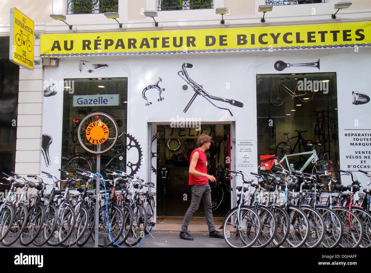 Paris Frankreich,4. Arrondissement,Boulevard de Sébastopol,Au Réparatur de Bicyclettes,Fahrradwerkstatt,Verkaufsangebot Frankreich130816038 Stockfoto