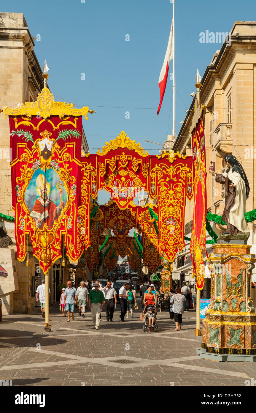 Festa Dekorationen, Republic Street, Valletta, Malta Stockfoto