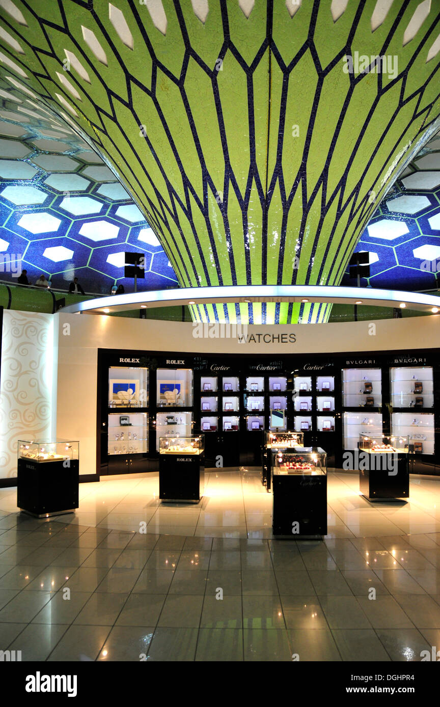 Wandfliesen im Terminal des Flughafens von Abu Dhabi, Vereinigte Arabische Emirate, Arabien, Naher Osten, Orient Stockfoto