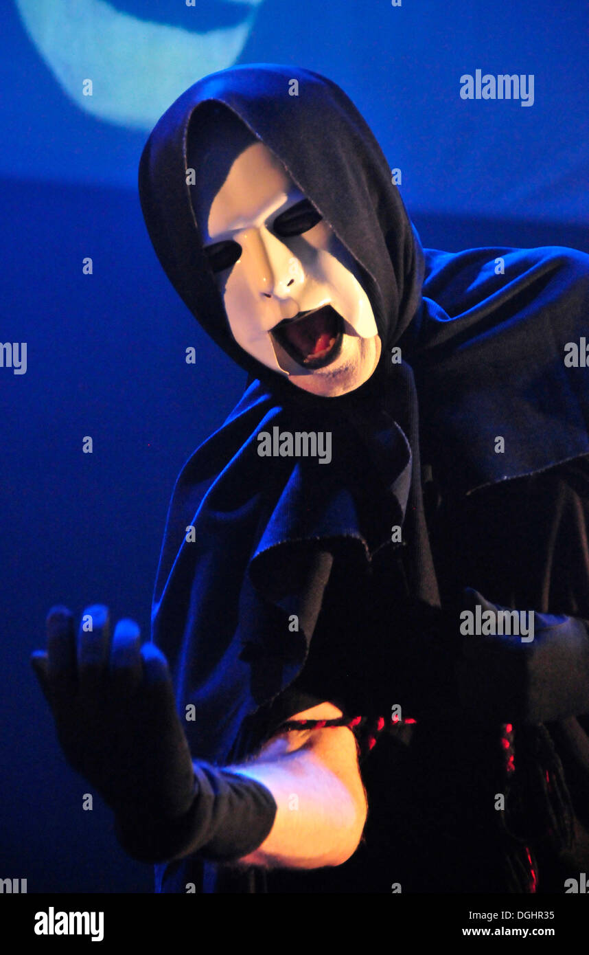 Peter Nicholls, Frontmann der britischen Rockgruppe IQ, Durchführung eines seine Theateraufführungen im Dezember 2009, O2 Academy Stockfoto