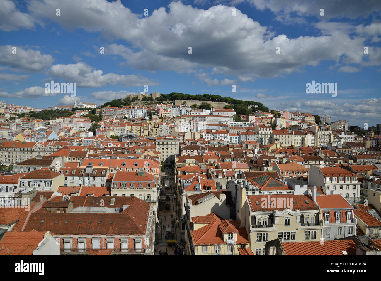 Blick über die Altstadt Alfama zum Castelo de Sao Jorge Schloss, Lissabon, Portugal, Europa, Lissabon, Portugal Stockfoto