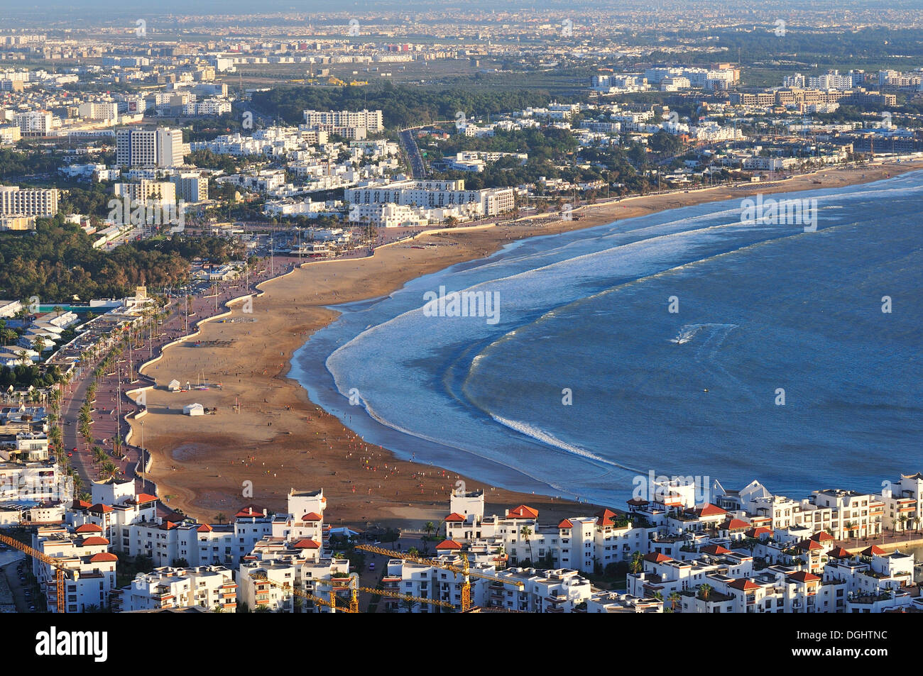 Blick von der Kasbah über die Bucht, den Strand und die Stadt, Kasbah, Agadir, Souss-Massa-Draâ Region, Marokko Stockfoto