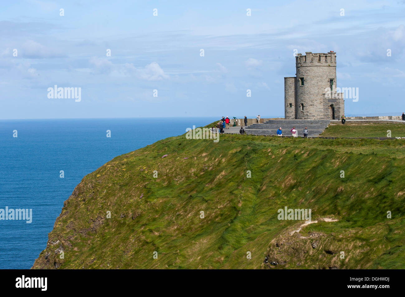 Beobachtung-Turm, Cliffs of Moher, Steilküsten, County Clare, Republik Irland, Europa Stockfoto