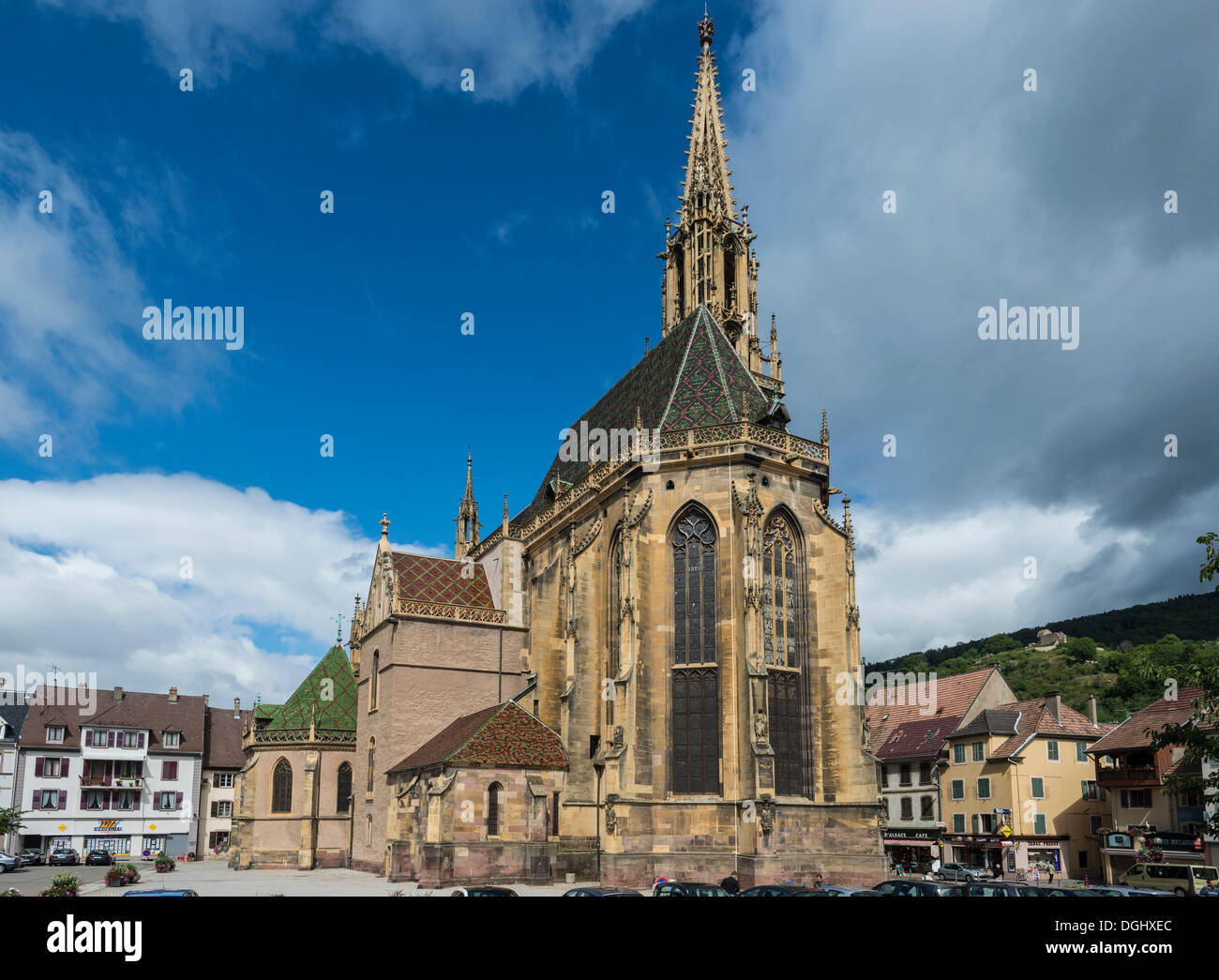 Stiftskirche Saint-Thiébaut, St. Theobald Kirche, Altstadt, Innenstadt, Thann, Elsaß, Frankreich Stockfoto