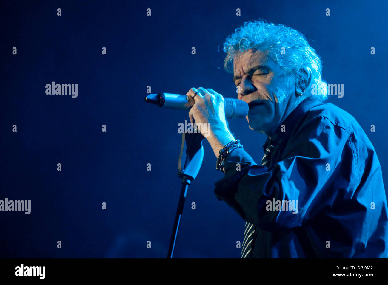 Dan McCafferty, Sänger und Frontmann der schottischen Band Nazareth, live am Rock Meets Classic in der Stadthalle Sursee, Luzern Stockfoto