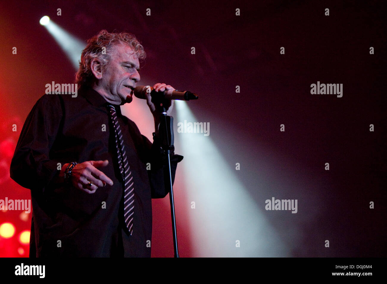 Dan McCafferty, Sänger und Frontmann der schottischen Band Nazareth, live am Rock Meets Classic in der Stadthalle Sursee, Luzern Stockfoto