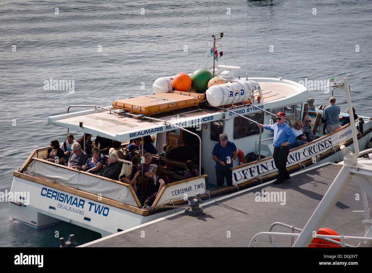 CERISMAR zwei touristischen Schiff segelfertig Puffin Island von Beaumaris UK Stockfoto