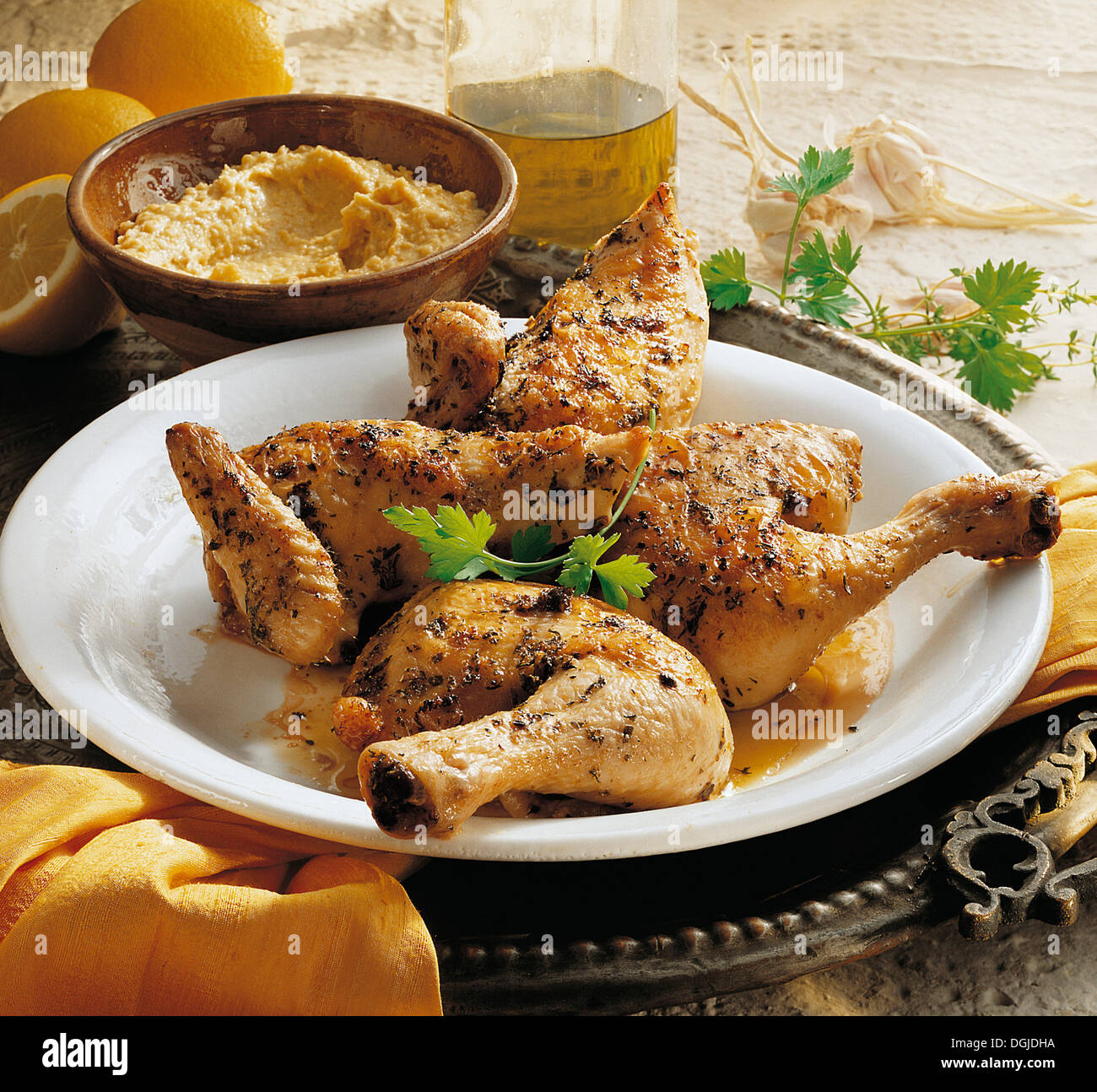 Gegrilltes libanesisches huhn -Fotos und -Bildmaterial in hoher ...