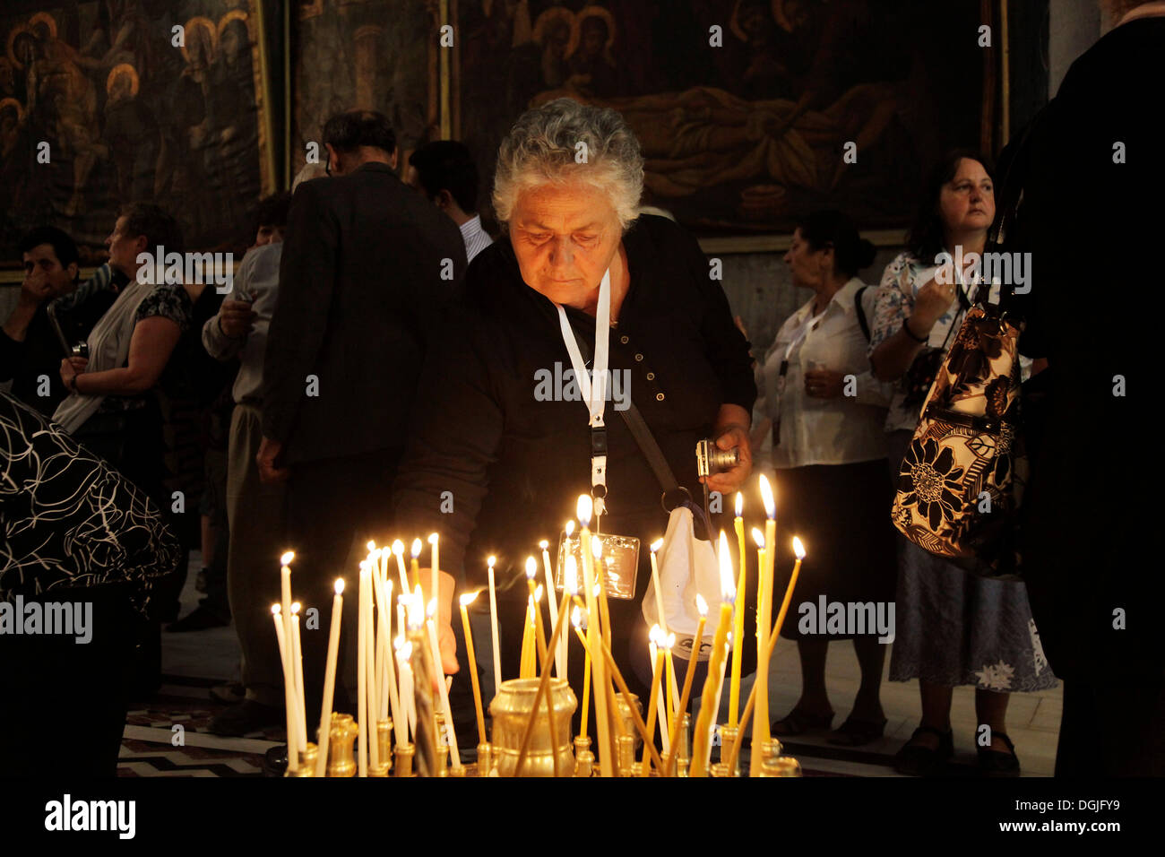 Karfreitag in der griechisch orthodoxen Kapelle in der Kirche des Heiligen Grabes in Jerusalem, Yerushalayim, Israel, Nahost Stockfoto