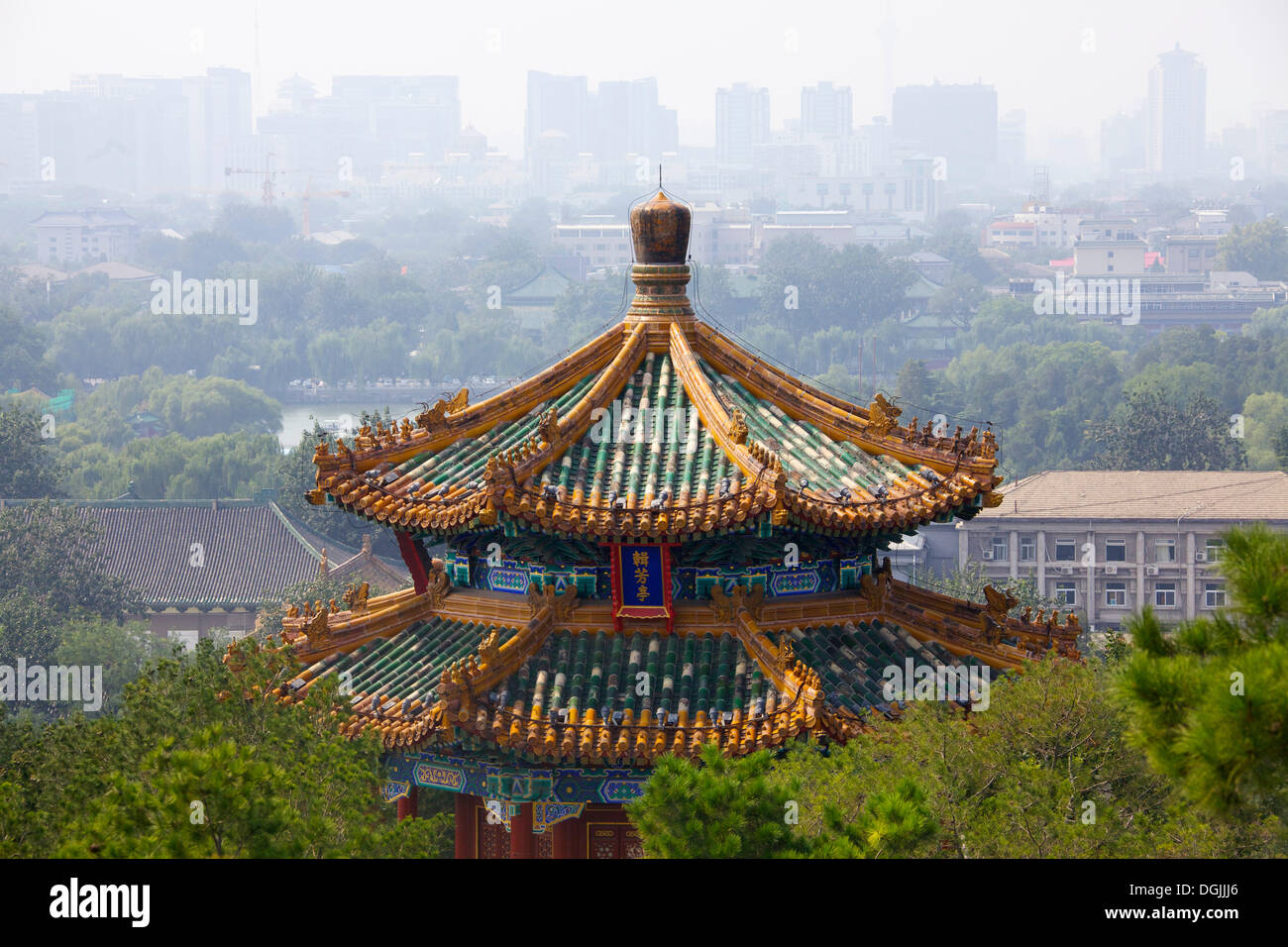 Pagode am Coal Hill oder Prospect Hill, Jingshan Park, Peking, China