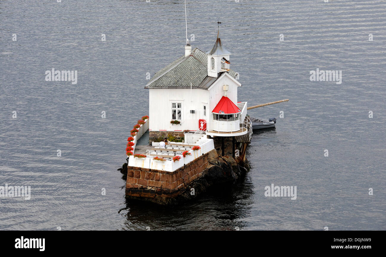 Kleines Restaurant mitten in Oslo-Fjord, Oslo, Norwegen, Skandinavien, Europa Stockfoto