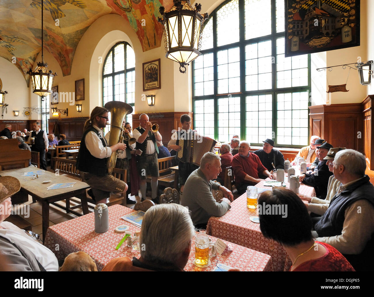 Durstigsten Bierhalle, Hofbrauhaus Taverne, München, Bayern Stockfoto