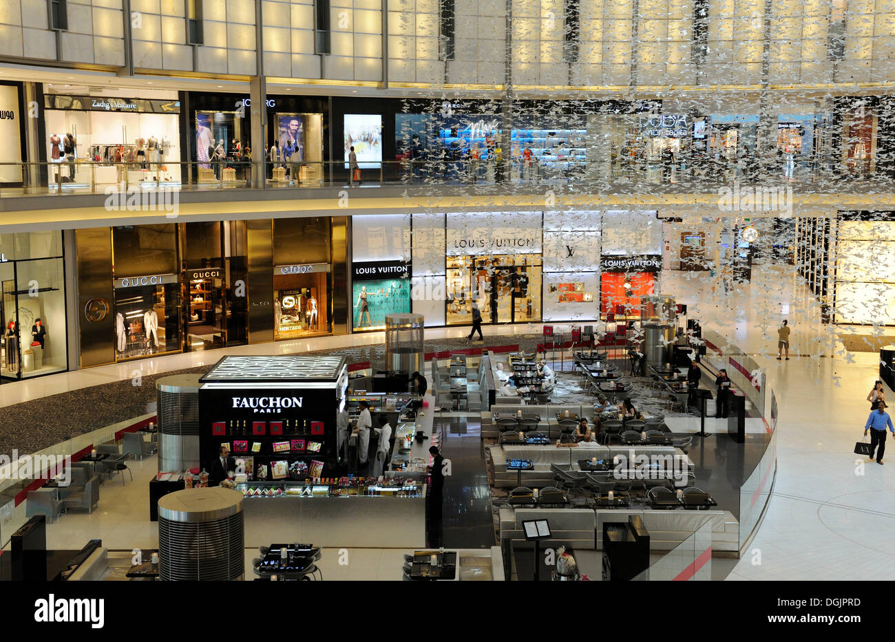 Fashion Avenue, mit 70 Marken-Shops von Haute Couture, Dubai Mall, Dubai, Vereinigte Arabische Emirate, Naher Osten Stockfoto