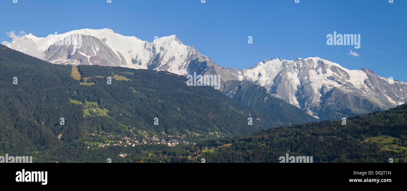 Mont Blanc und Kuppeln de Miage von Passy, Haute-Savoie, Frankreich. Stockfoto