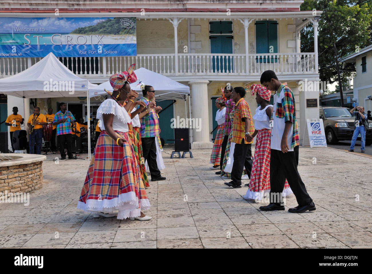 Folk-Gruppe tanzen eine Quadrille, Frederiksted, St. Croix Island, US Virgin Islands, USA Stockfoto