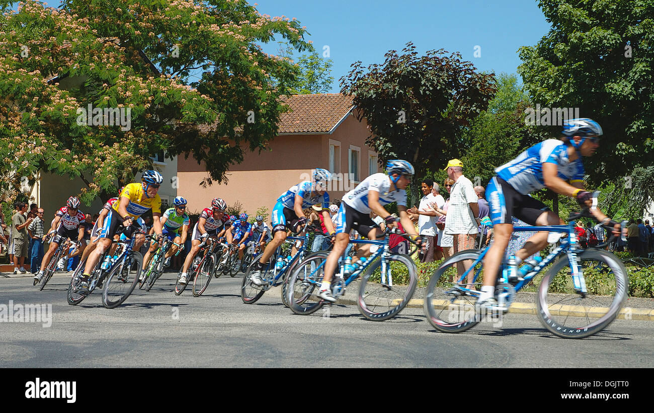 Tour de France durch Trie Sur Baise Frankreich Stockfoto