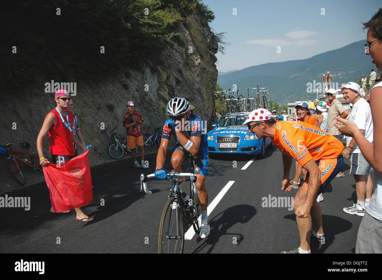 Reiter in der 2005 tour de France auf Pla d a'det Frankreich Pyrenäen Stockfoto