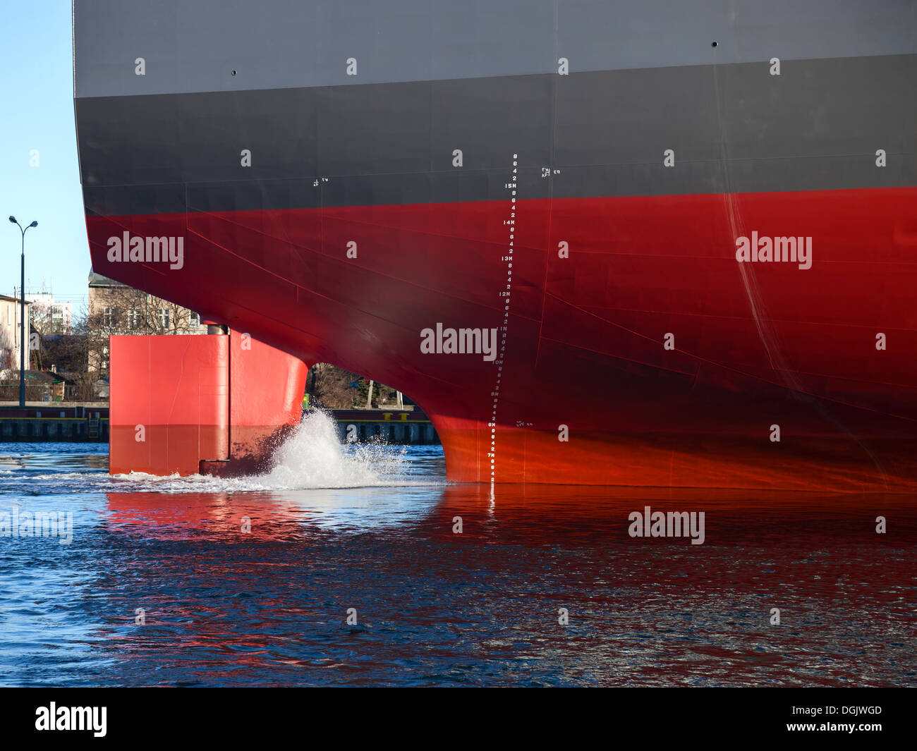 Ein Schiffe Stern auf einen Hafen. Stockfoto