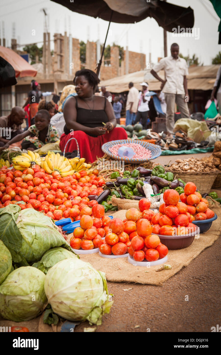 Gemüsemarkt in Entebbe, Uganda, Ostafrika. Stockfoto