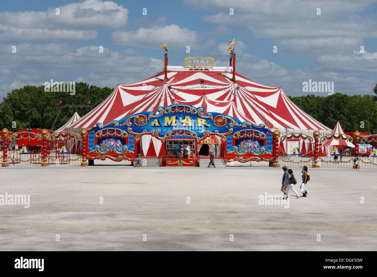 Zirkus in der Stadt Bordeaux, Gironde, Aquitanien, Frankreich. Stockfoto