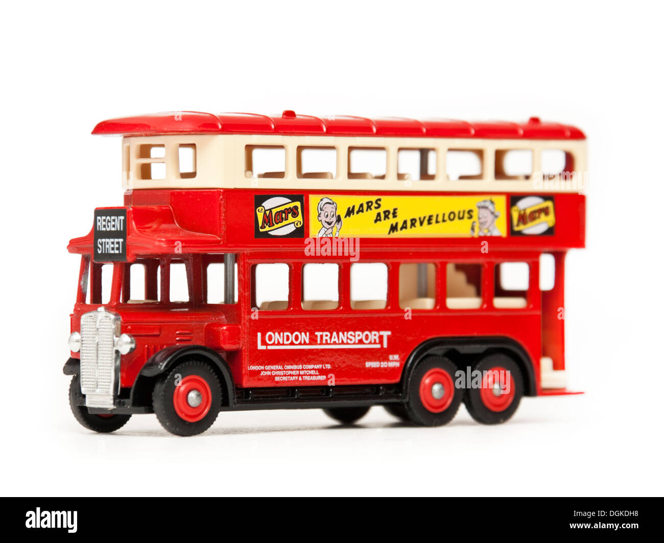 Streichholzschachtel Diecast Nachbildung des London Transport-Doppeldecker-Bus (Regent Street, mit Mars Werbung auf der Seite) Stockfoto
