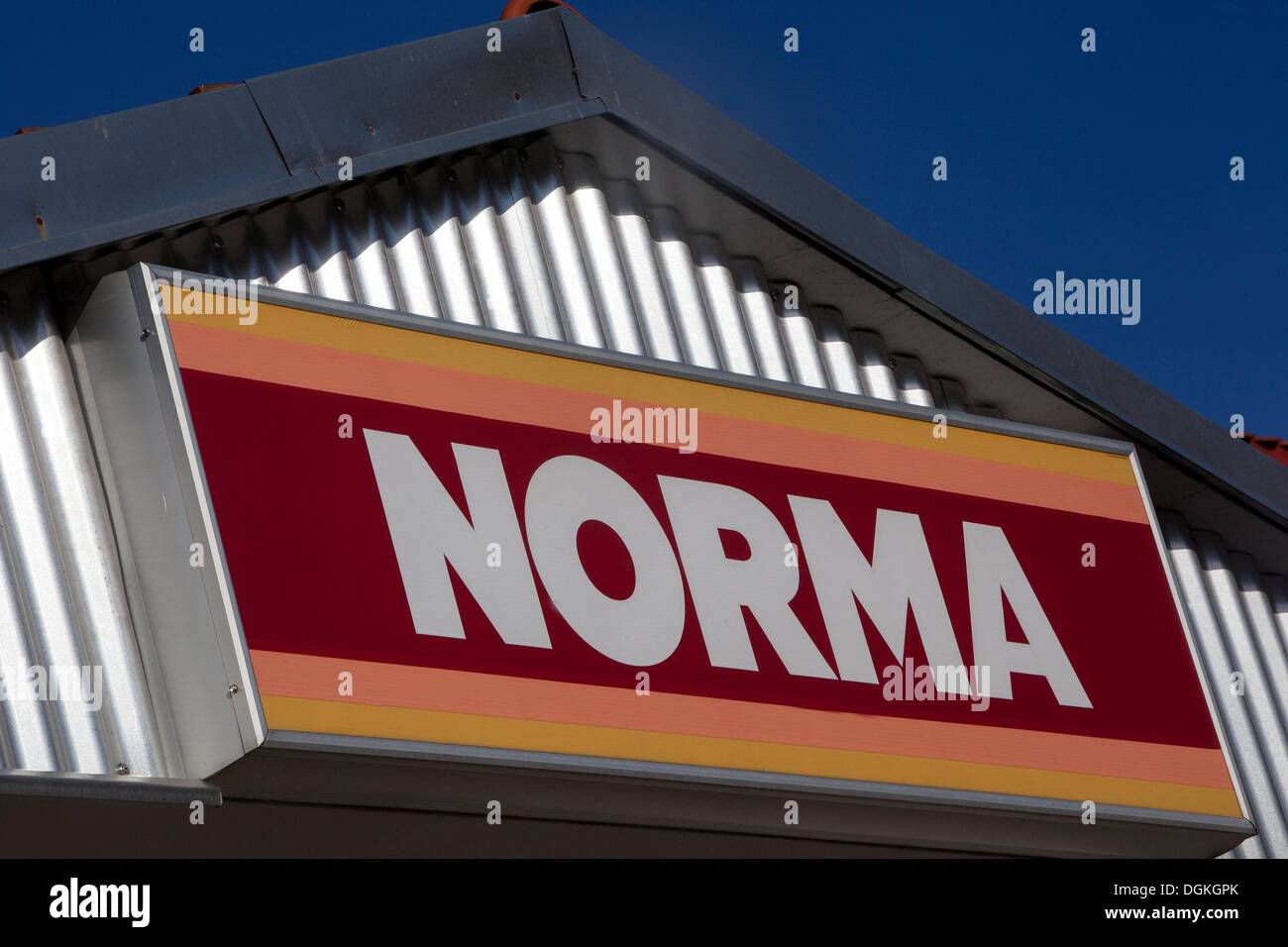 Norma Logo Schild Marke Markt Supermarkt Symbol Prag Tschechische Republik Stockfoto