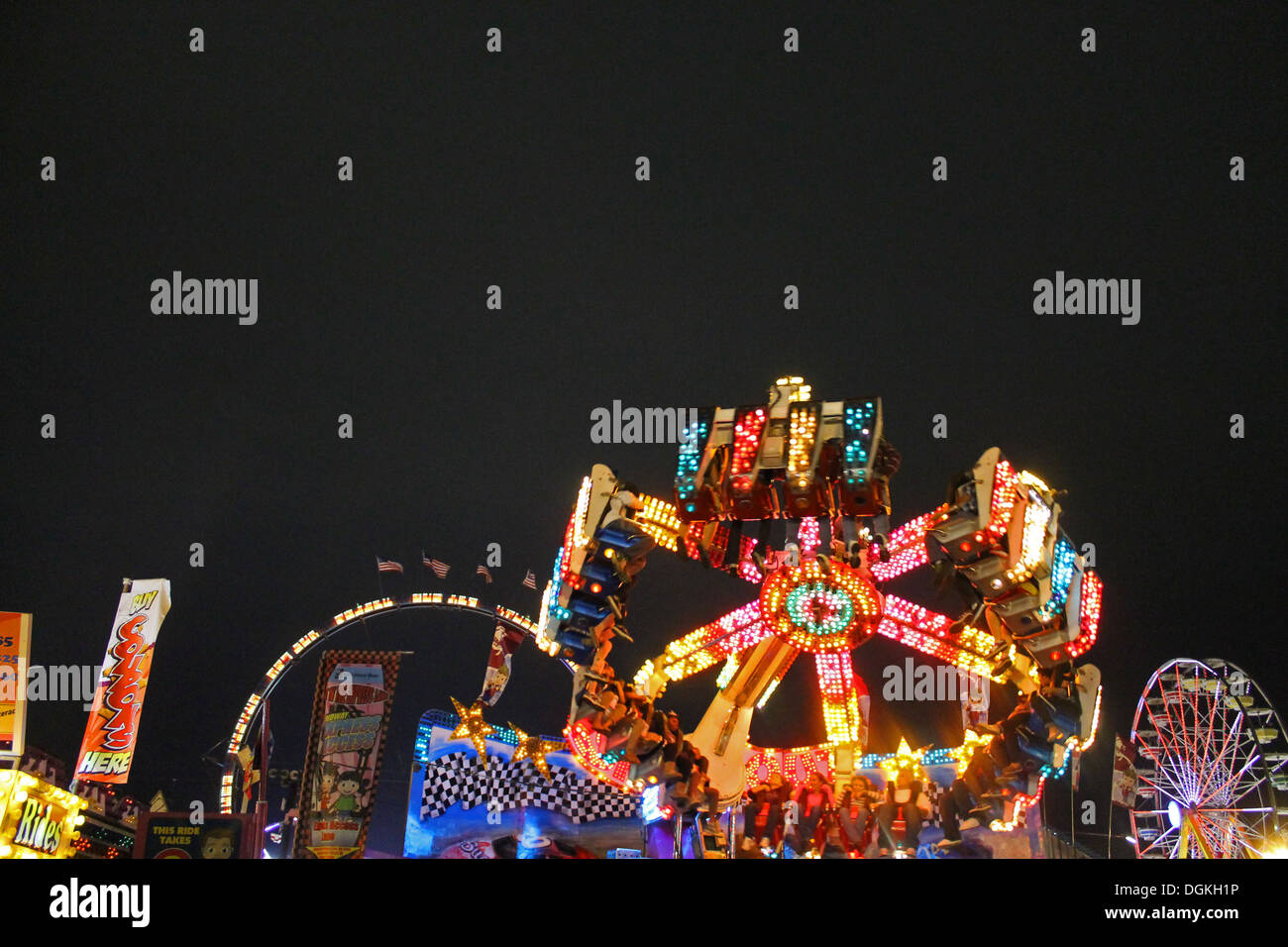 Nachtfahrt auf der Landesmesse Stockfoto