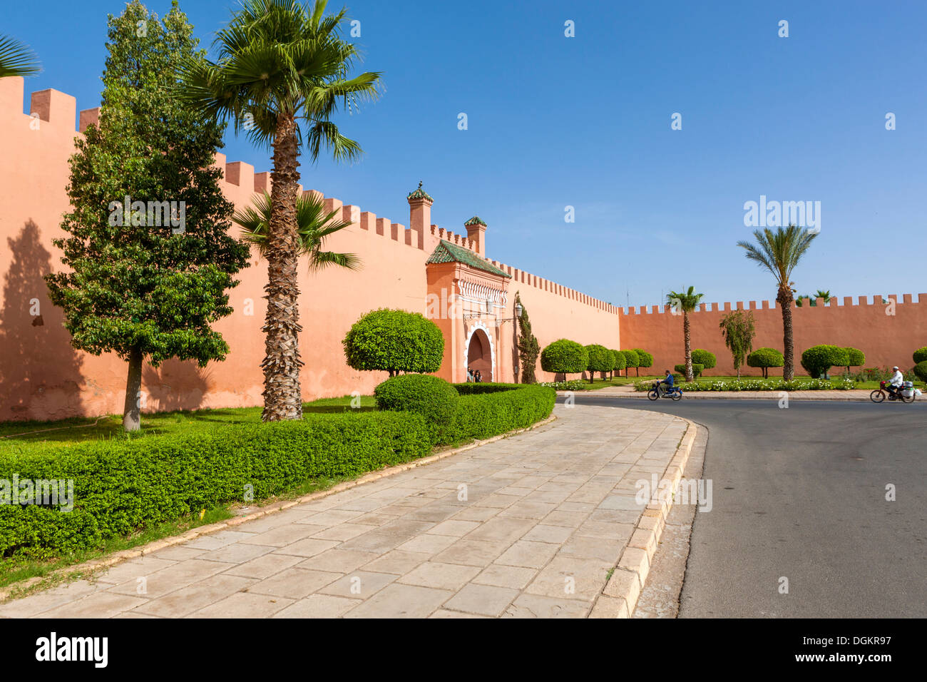 Die Stadtmauer von Marrakesch. Stockfoto