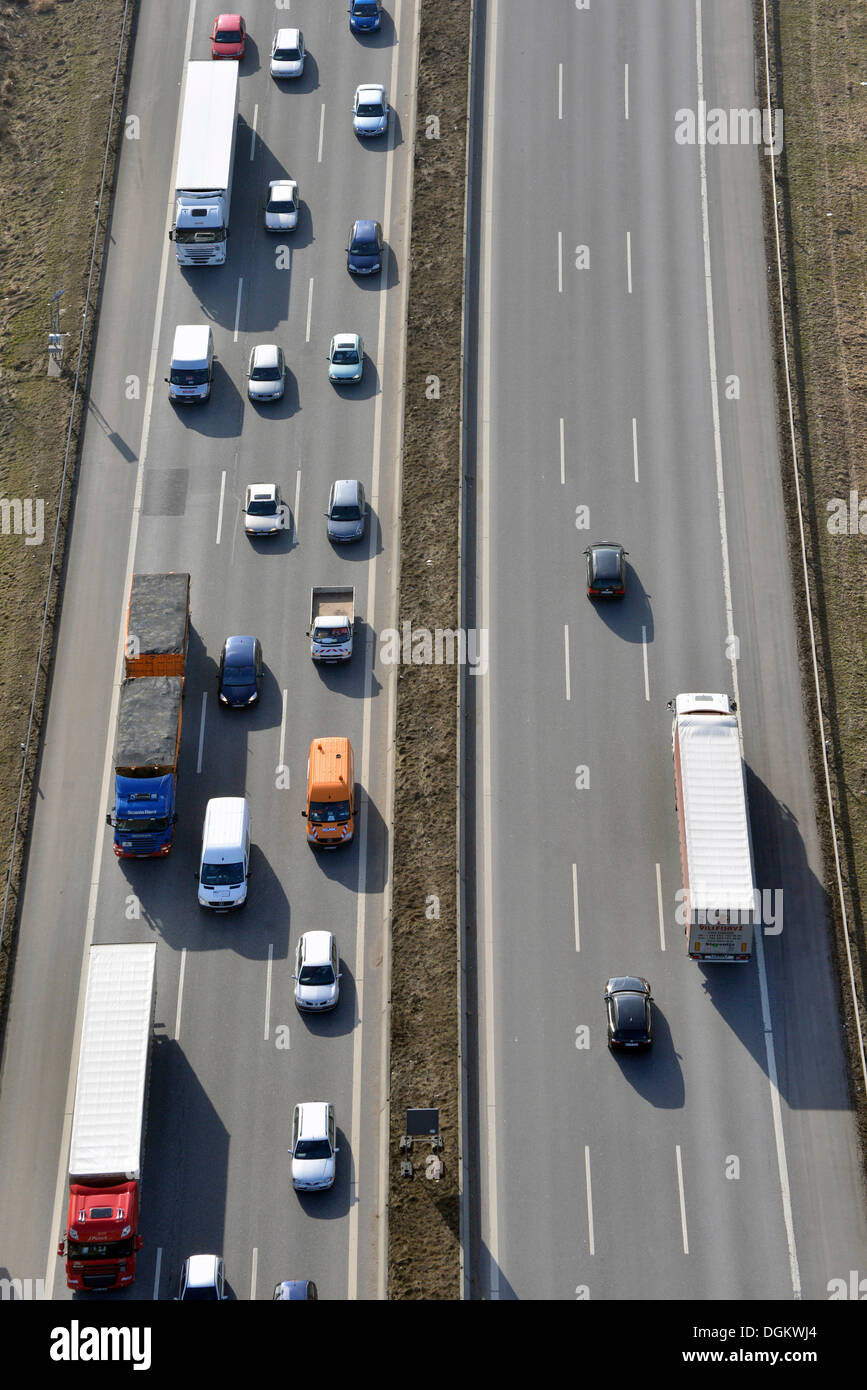 Stau Geschossen Von Oben Autobahn Fotos Und Bildmaterial In Hoher stau-geschossen-von-oben-autobahn-fotos-und-bildmaterial-in-hoher