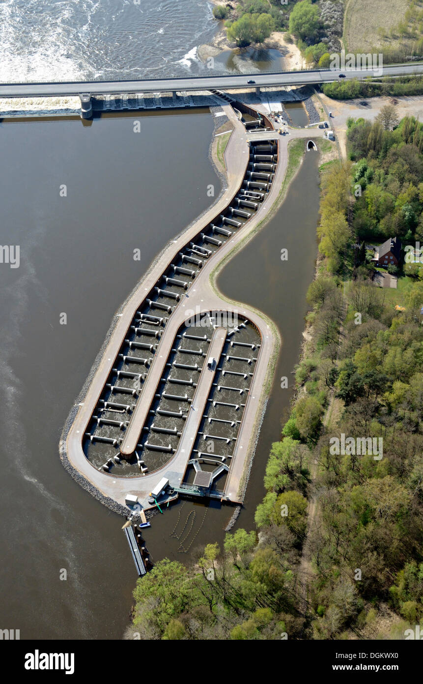 Fischtreppe oder Fisch-Anlage auf dem Fluss Elbe, Geesthacht, Schleswig-Holstein, Deutschland Stockfoto