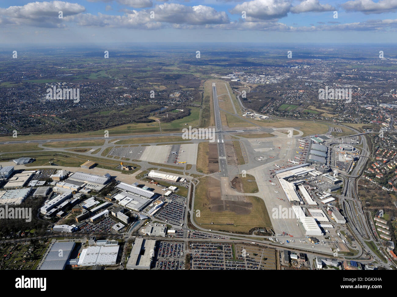 Hamburg Flughafen Fuhlsbüttel Parken Tarpen www.alamy.de