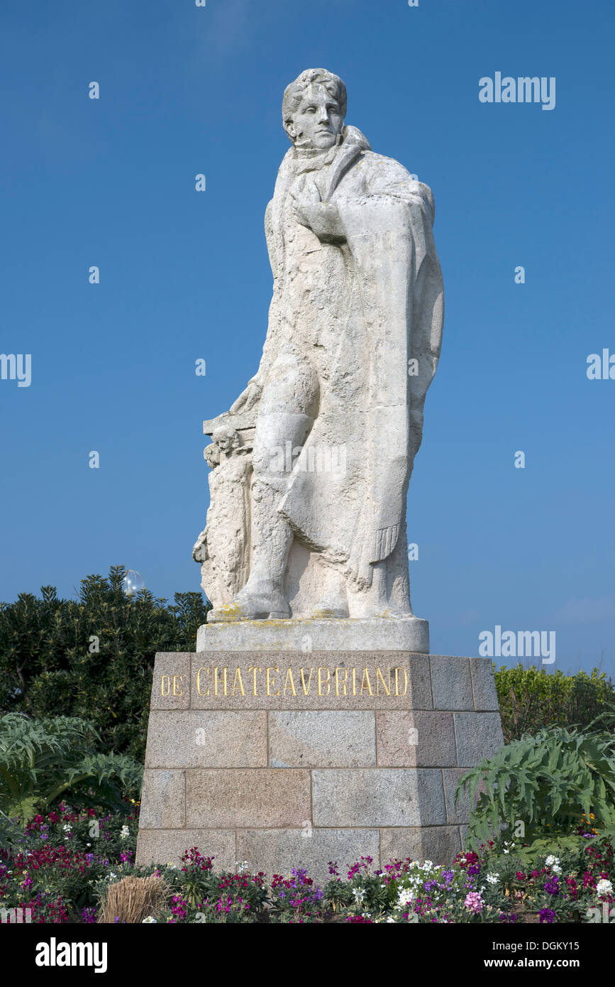 Statue von François-René de Chateaubriand, Saint-Malo, Bretagne, Frankreich, Europa Stockfoto