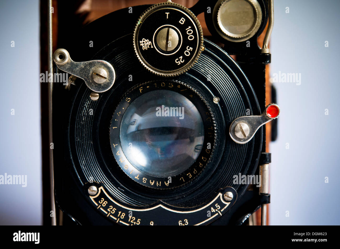 Detail-Nahaufnahme einer antiken Foto-Kamera-Objektiv Stockfoto
