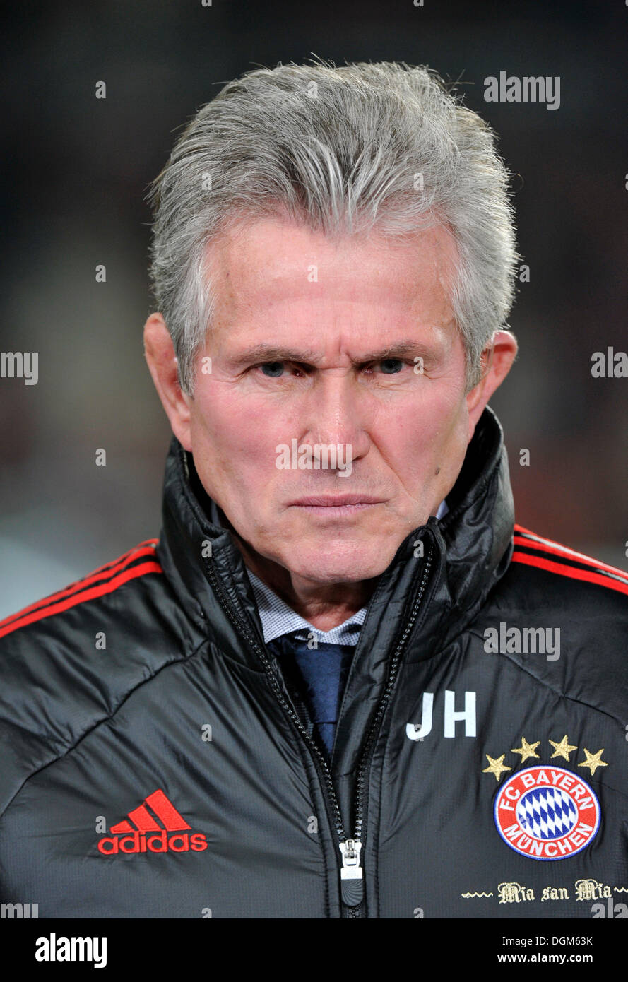 Jupp Heynckes, Manager des FC Bayern München, unzufriedene, Mercedes-Benz Arena, Stadion, Stuttgart, Baden-Württemberg Stockfoto