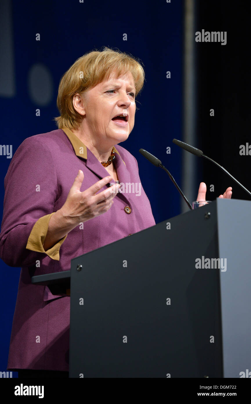 Chancellor dr angela merkel Fotos und Bildmaterial in hoher Auflösung