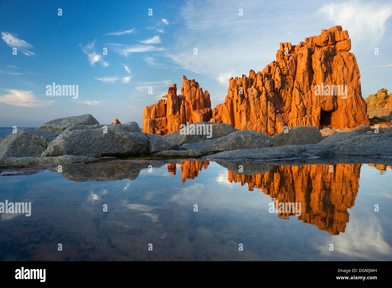 Strand von Rocce Rosse, roten Felsen von Arbatax, Tortoli, Ogliastra Provinz, Sardinien, Italien, Europa Stockfoto